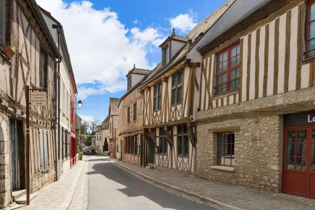 ホテル Ogaux Vieux Remparts プロヴァン エクステリア 写真