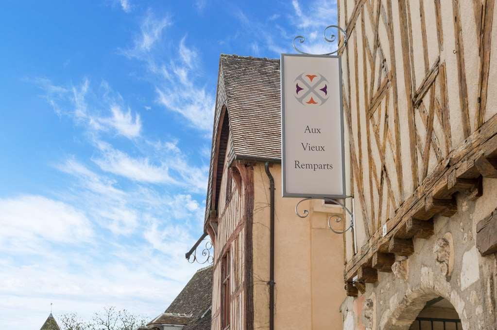 ホテル Ogaux Vieux Remparts プロヴァン エクステリア 写真