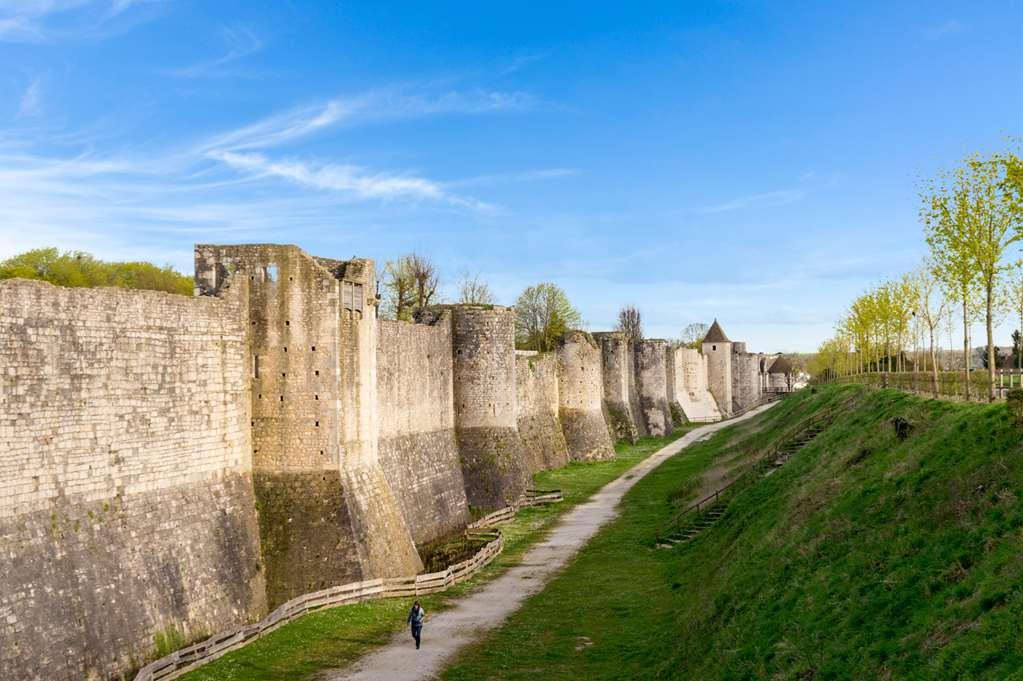ホテル Ogaux Vieux Remparts プロヴァン エクステリア 写真